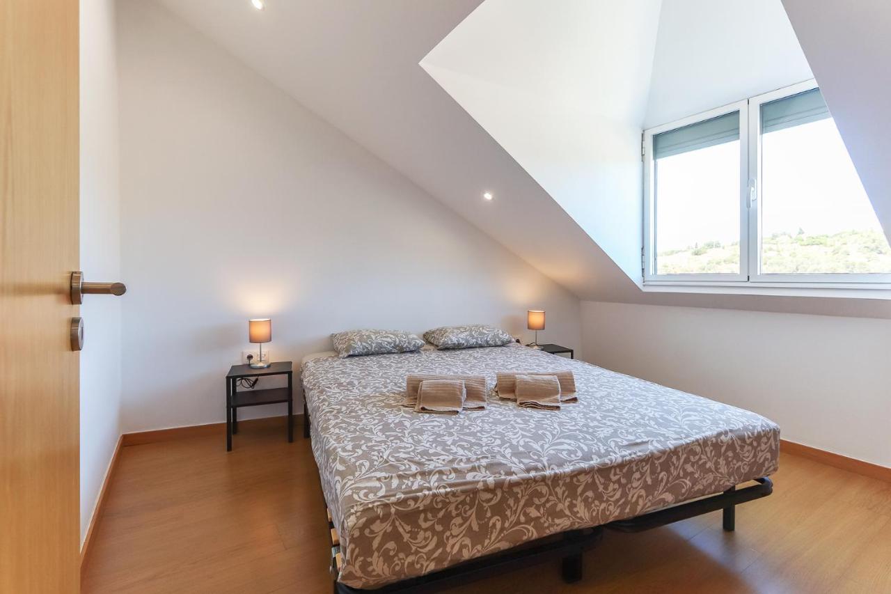 Portucale ! 2 Bedrooms Campo Ourique Lisboa